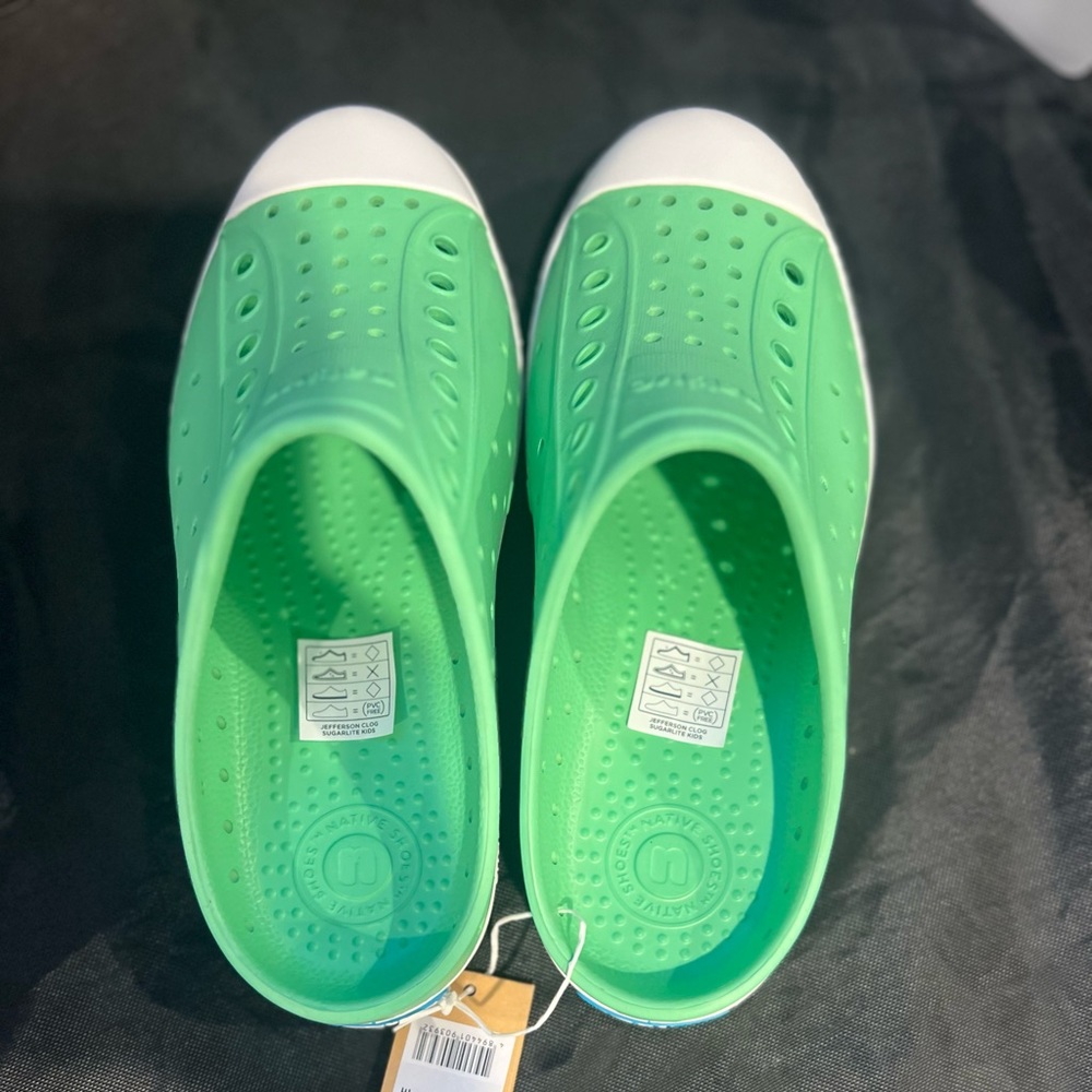 Native kids clogs size 13